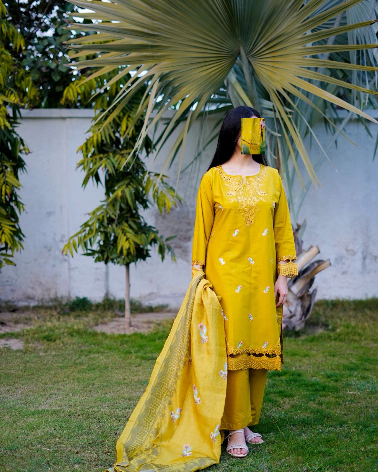 Zariya – 3 Piece Embroidered Cotton Suit