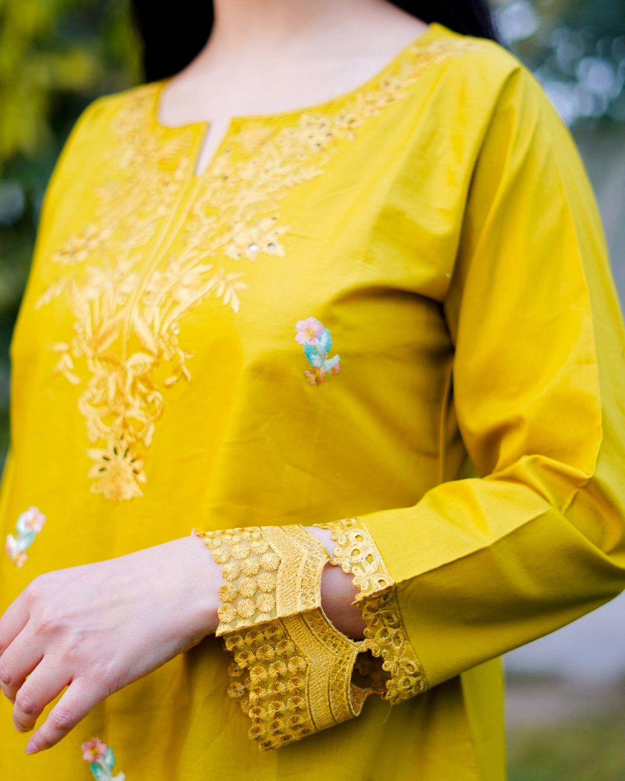 Zariya – 3 Piece Embroidered Cotton Suit